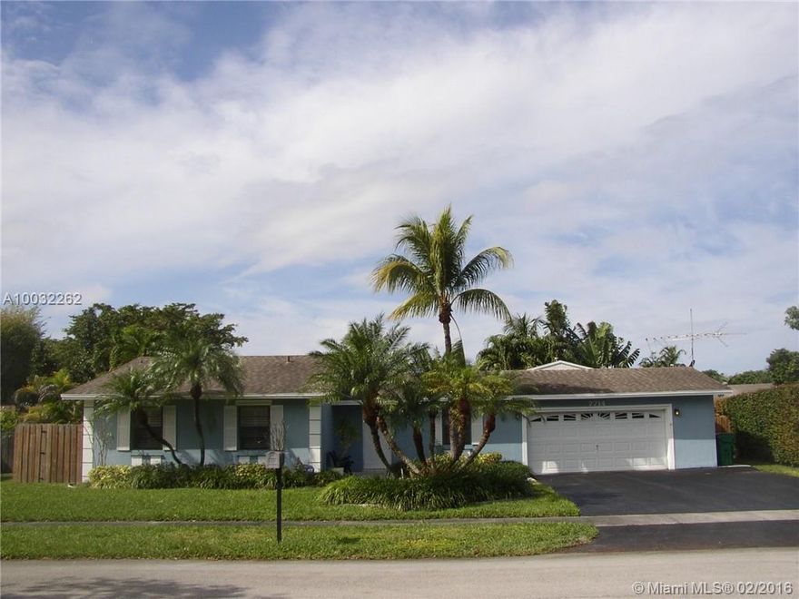 A REAL VALUE BUSTER ! Spotless 4/3 Pool home with 2 1/2 Car Garage. 2 Masters OR In-law/Guest Quarters, Split BR Plan. Addition 850 Sq. Ft (permitted). Upgraded Kitchen and Baths, 5 Ton Central A/c, Plantation Shutters. Pavered Entry and Open Pool Patio Area with Elevated Spa & Aluminum Covered Patio. Wood Privacy Fenced Yard, Hurricane Shutters, on an Oversize Lot. Club fee $39.00 p/mo incl: 7 Lited Tennis Cts, Pools' Clubhouse, Beach and More.   "SHOW WITH PRIDE"... "BETTER MOVE FAST!"
