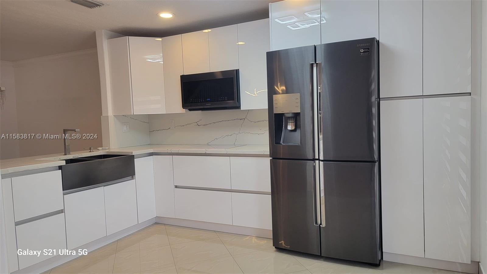 LAGO MAR 1ST ADDN - Residential Lease