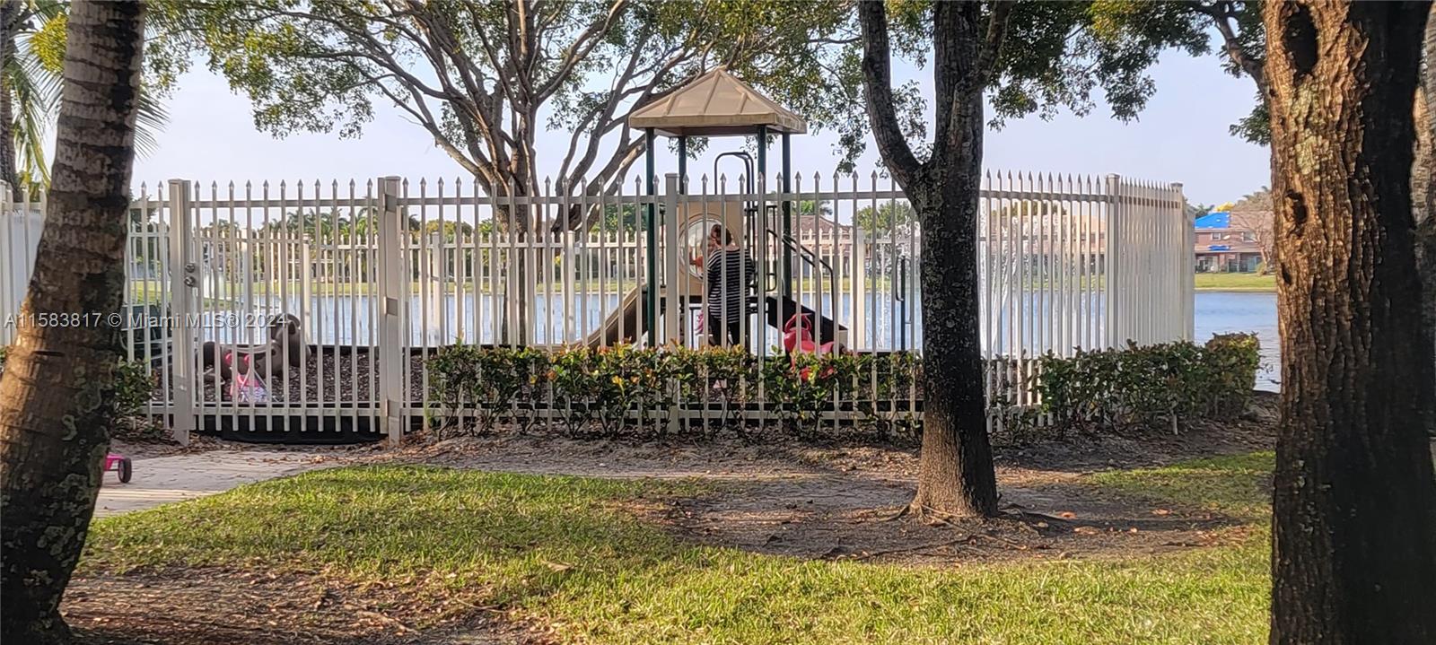 LAGO MAR 1ST ADDN - Residential Lease