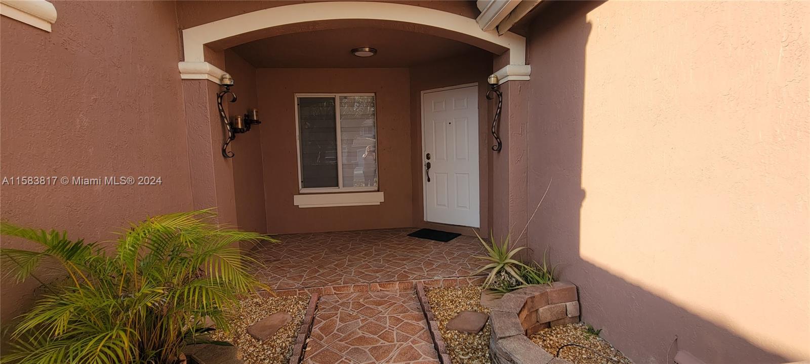 LAGO MAR 1ST ADDN - Residential Lease