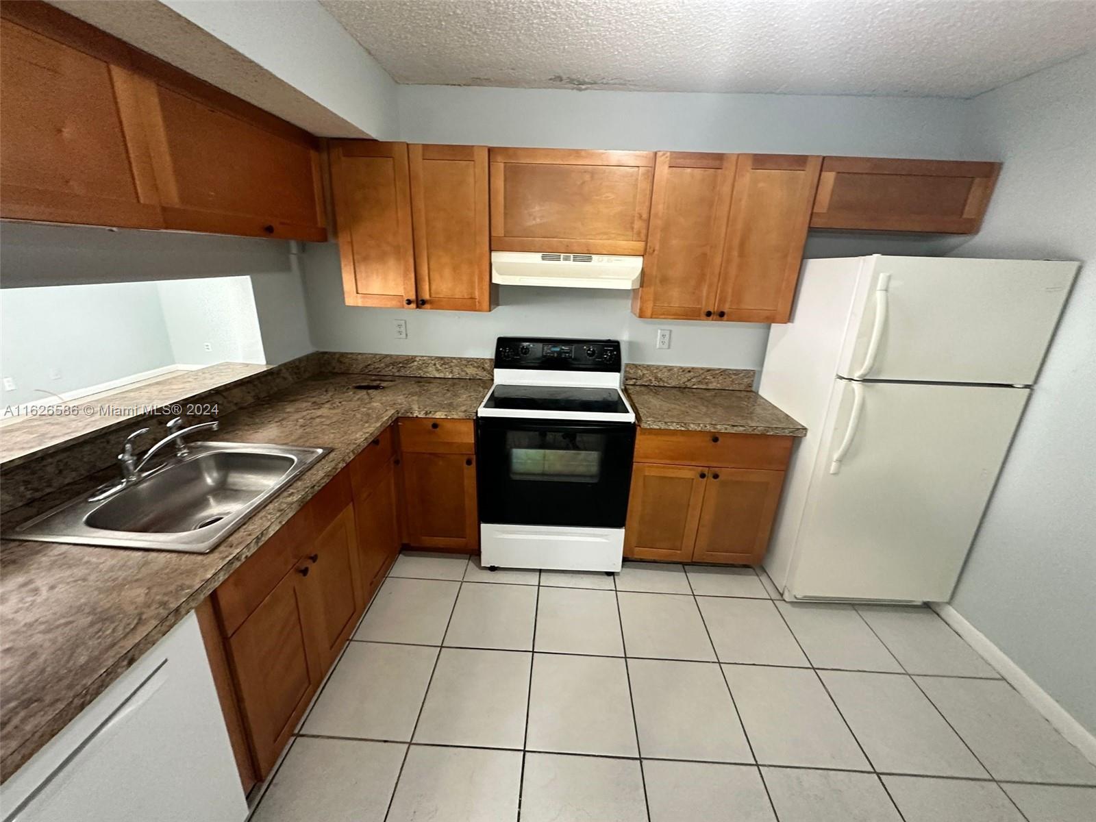 Rental Property at 3470 Foxcroft Rd 102, Miramar, Broward County, Florida - Bedrooms: 3 
Bathrooms: 2  - $2,150 MO.