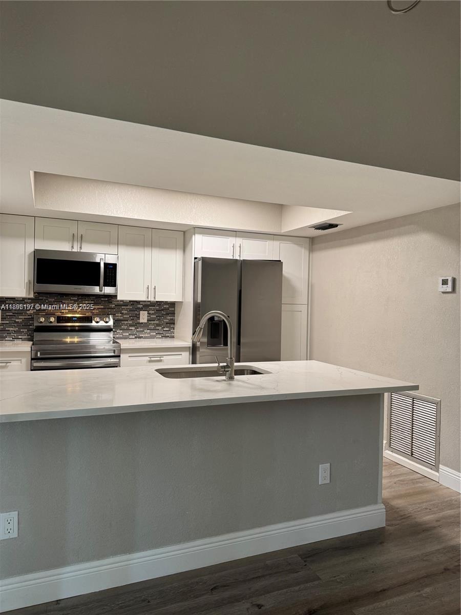 PORT ST LUCIE SECTION 19 - Residential Lease