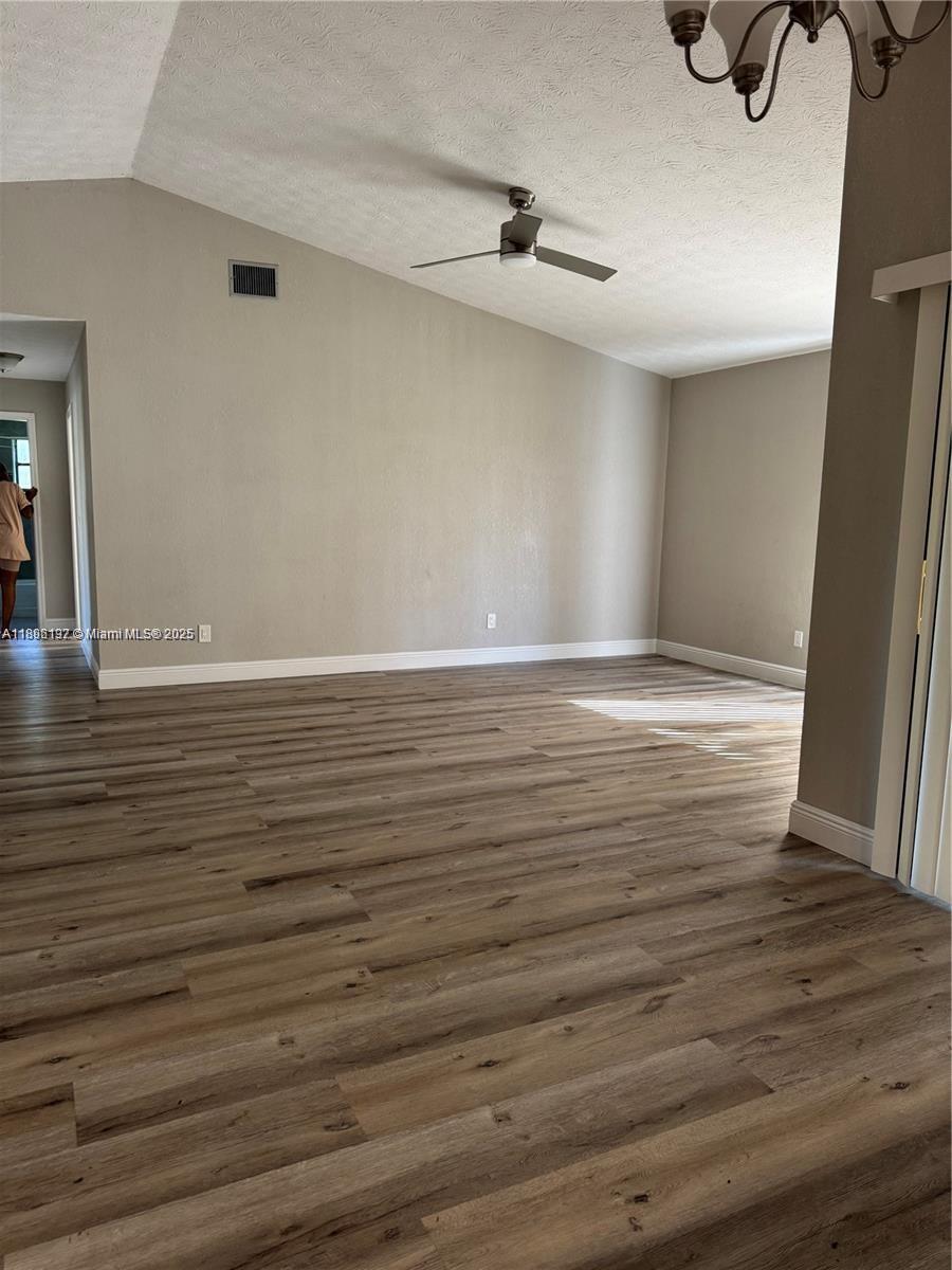 PORT ST LUCIE SECTION 19 - Residential Lease