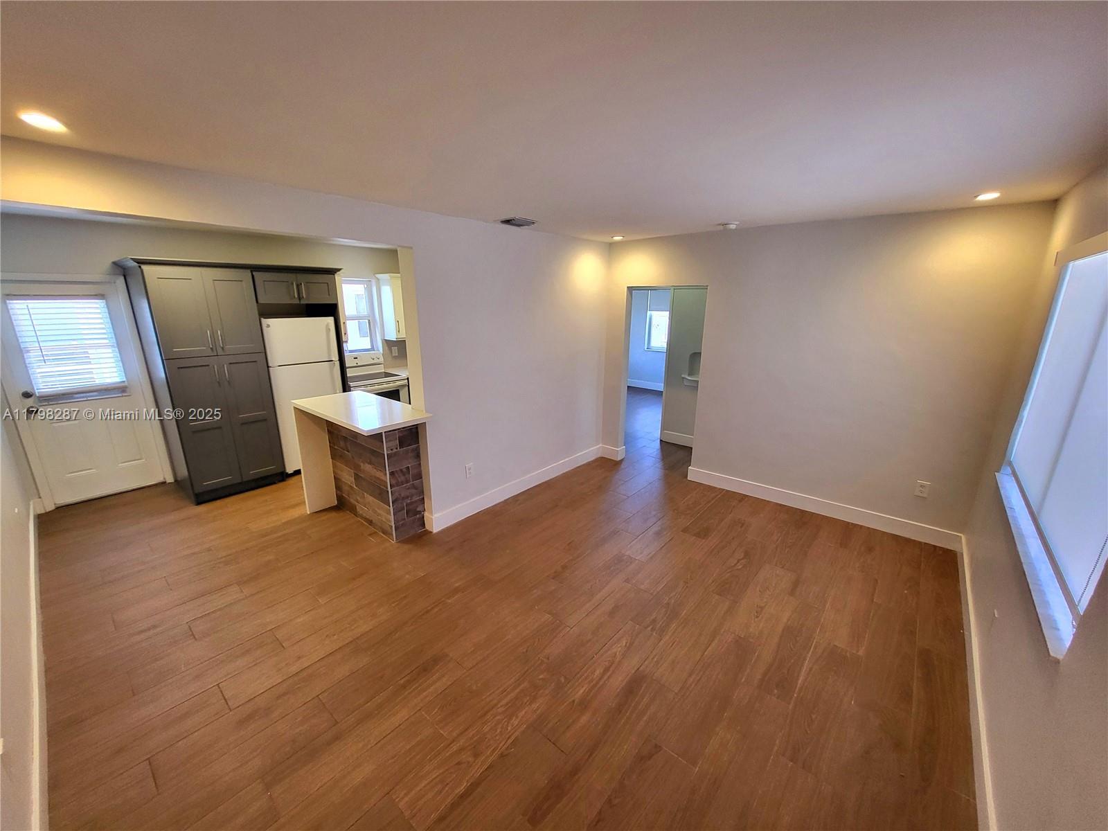 2355 SW 27th St 4