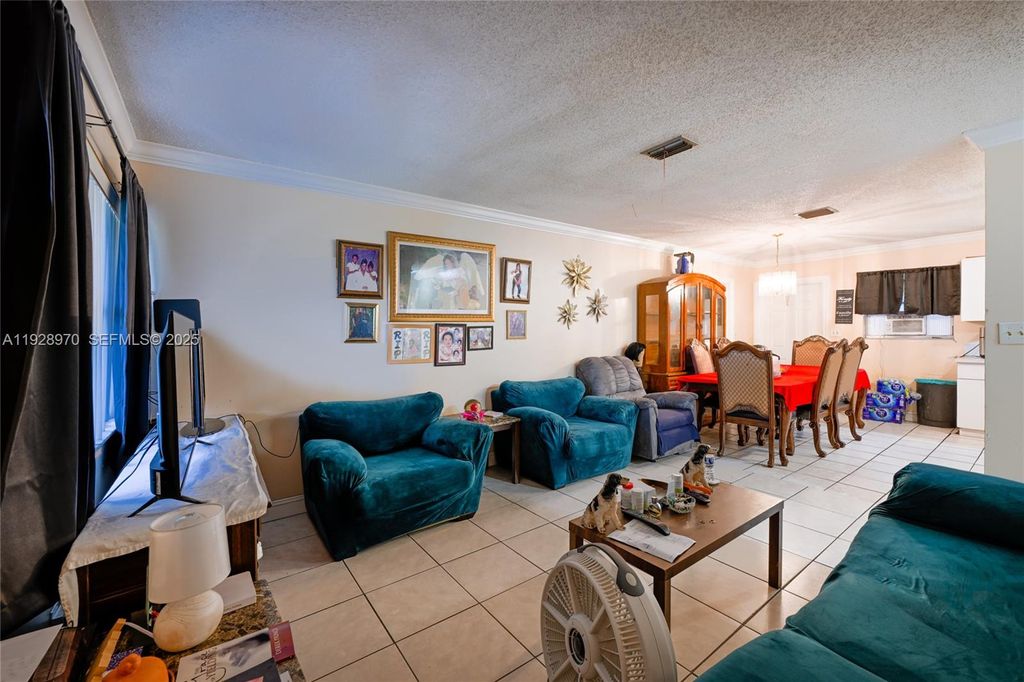 Photo of 440 NW 7th Ter, Pompano Beach, FL 33060 (MLS # A11928970)