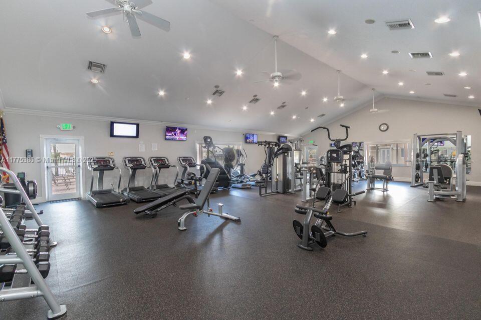 LAKES AT BOCA RATON PAR E - Residential