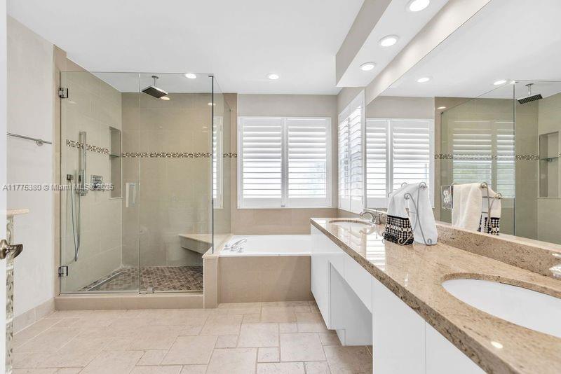 LAKES AT BOCA RATON PAR E - Residential