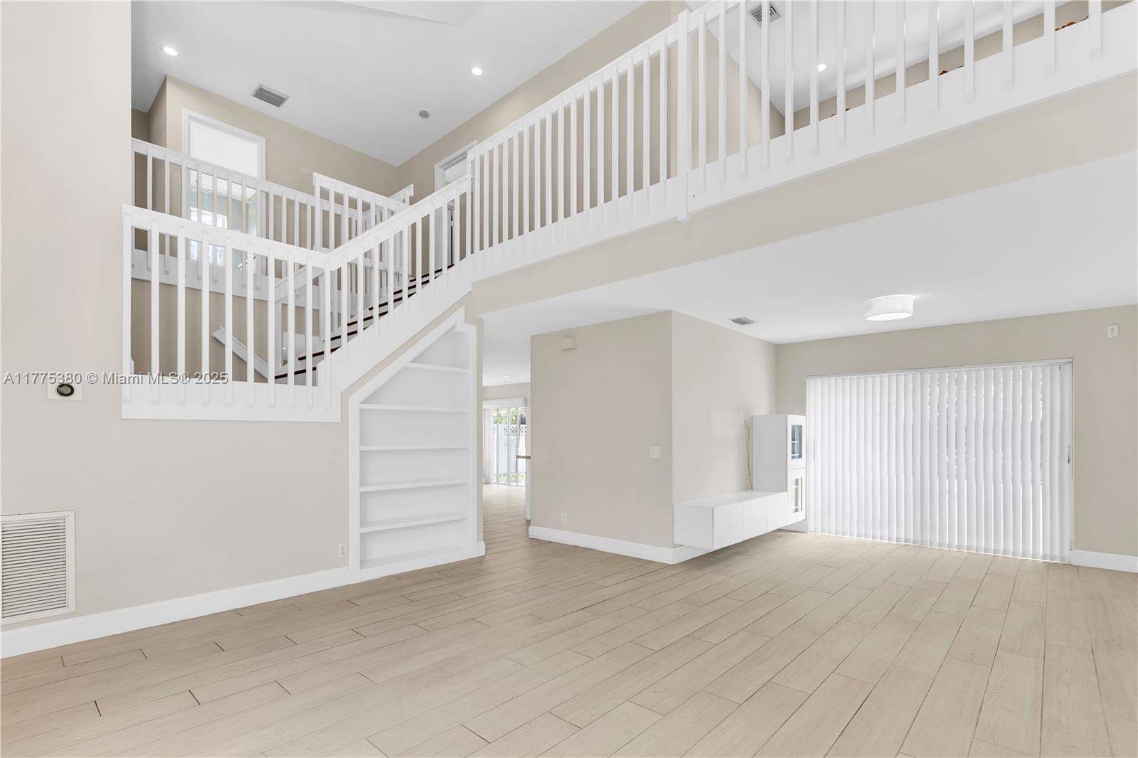LAKES AT BOCA RATON PAR E - Residential