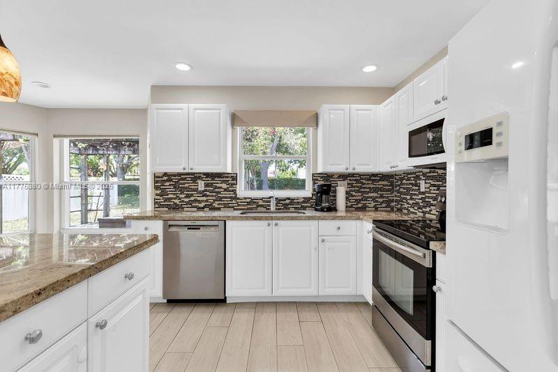 LAKES AT BOCA RATON PAR E - Residential