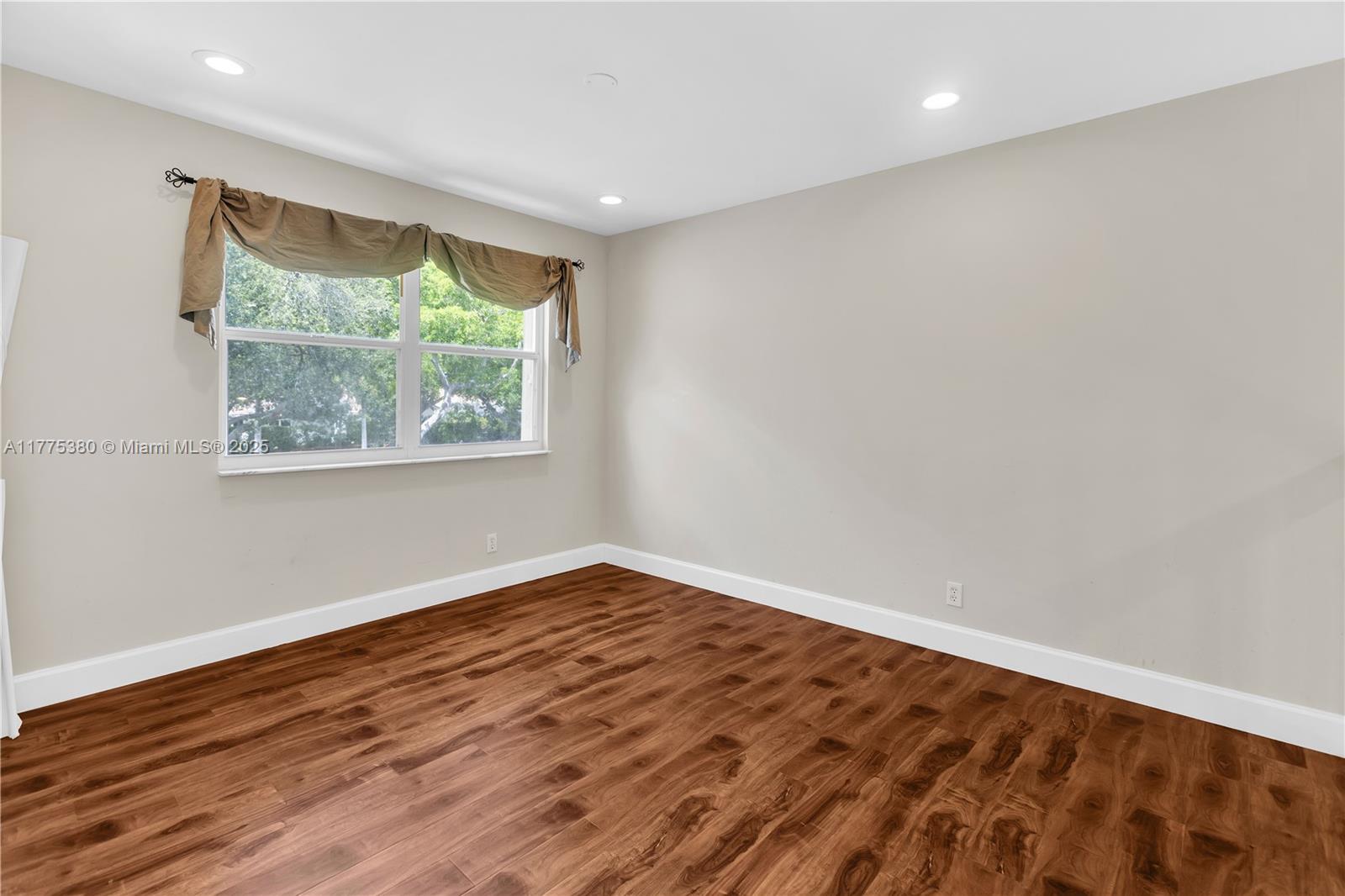 LAKES AT BOCA RATON PAR E - Residential