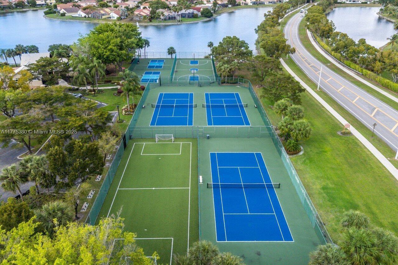 LAKES AT BOCA RATON PAR E - Residential