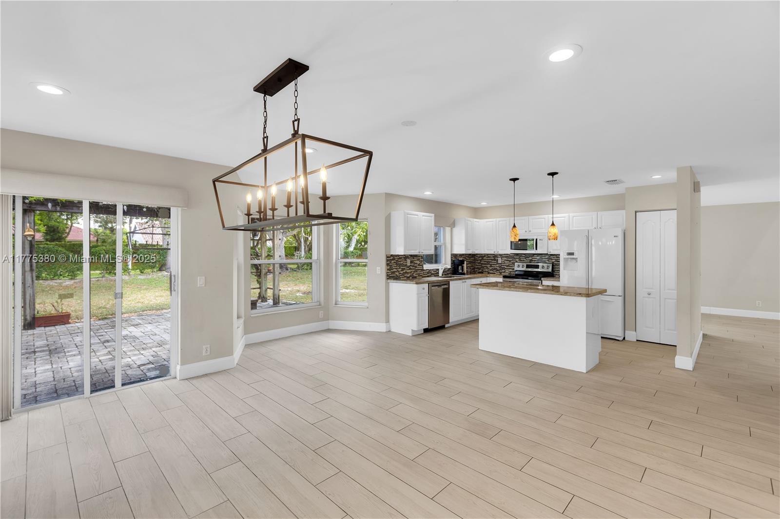 LAKES AT BOCA RATON PAR E - Residential