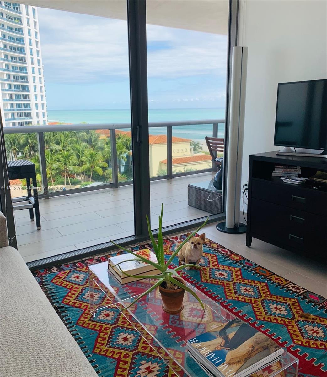 MEI CONDO - Residential