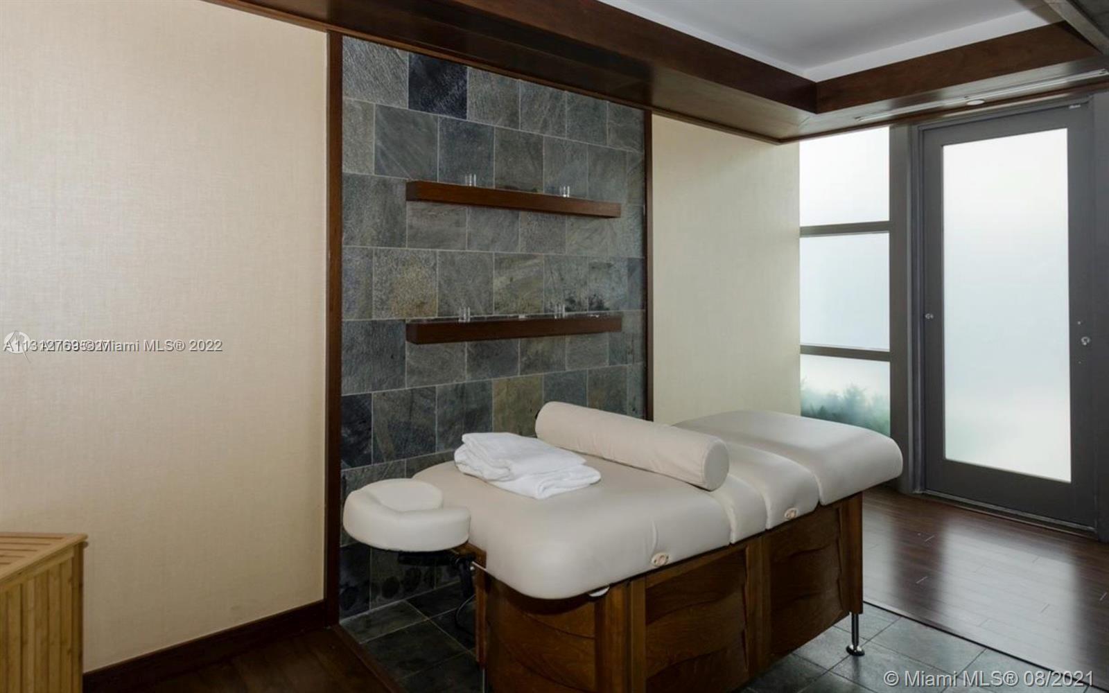 MEI CONDO - Residential