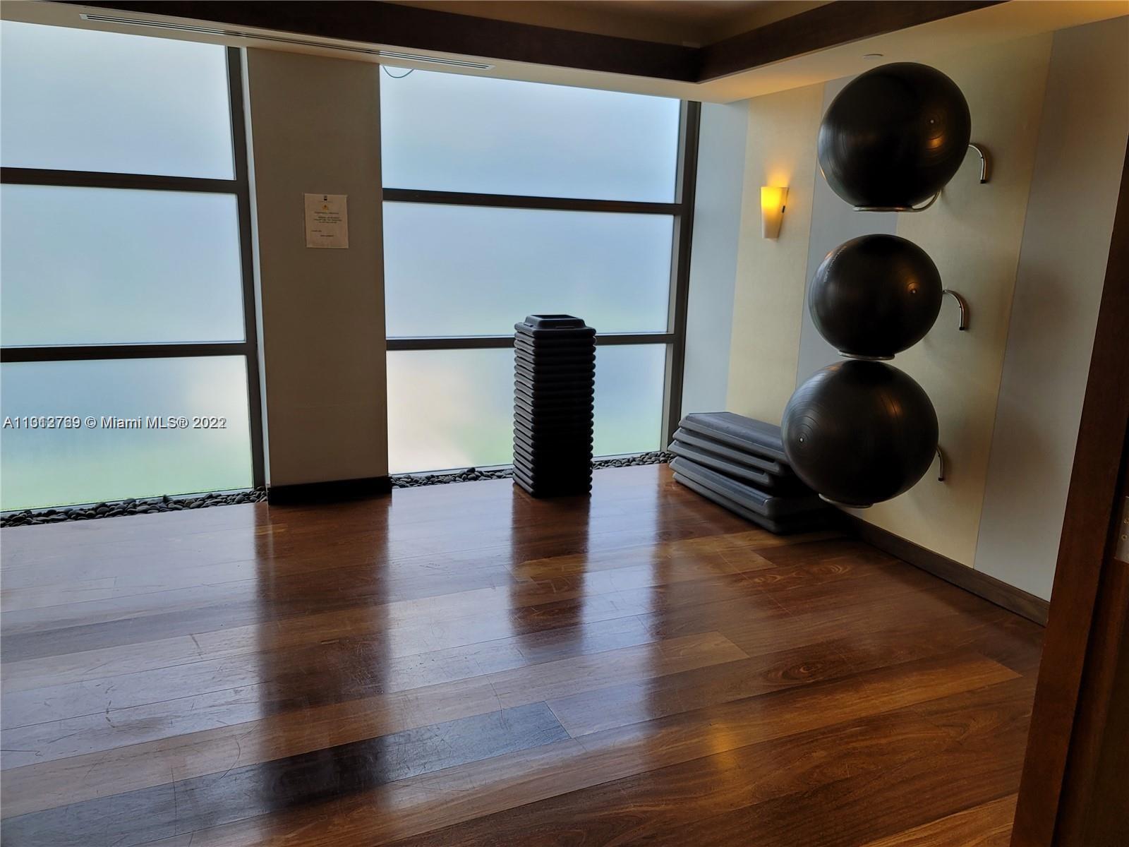 MEI CONDO - Residential