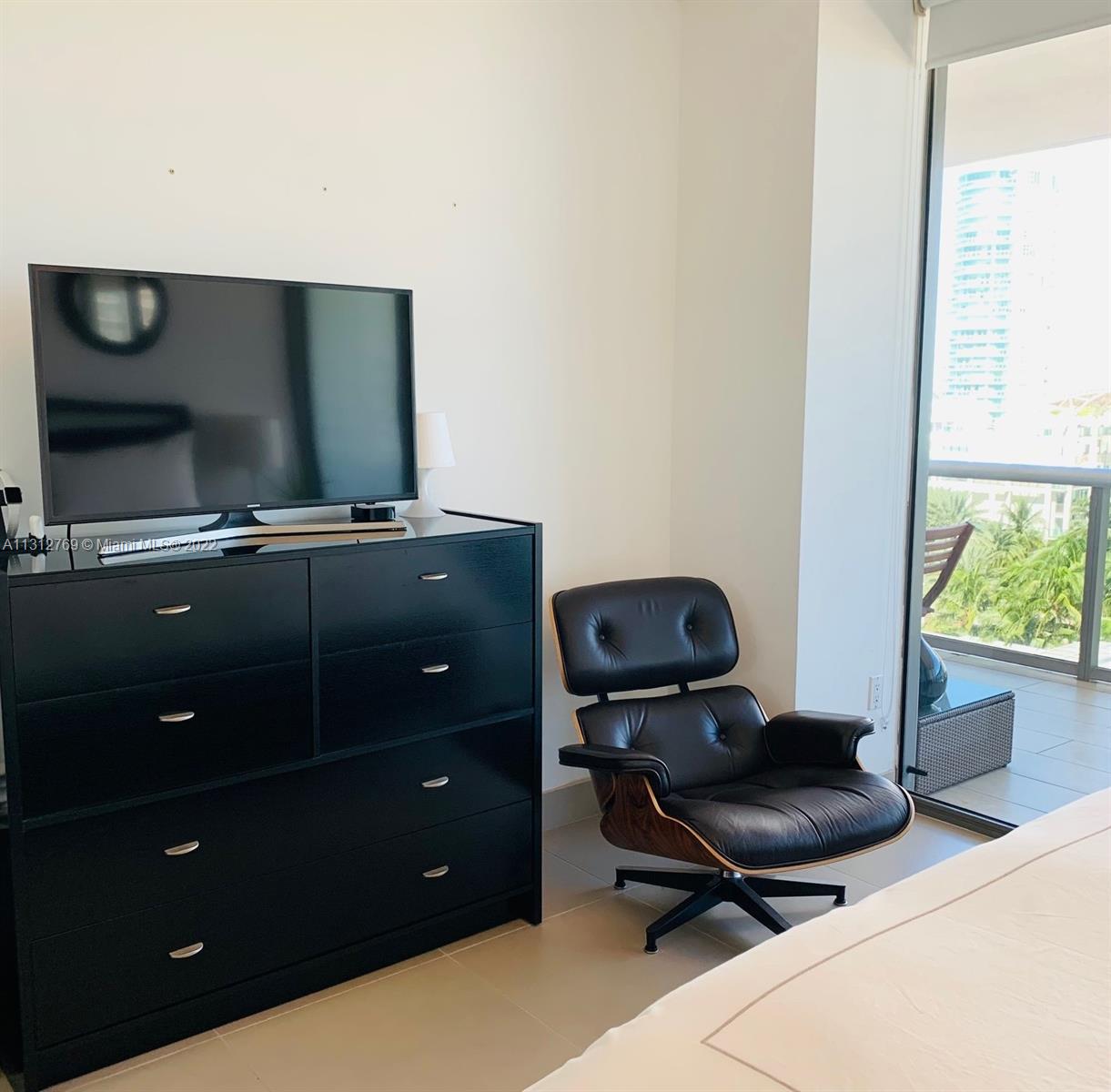 MEI CONDO - Residential