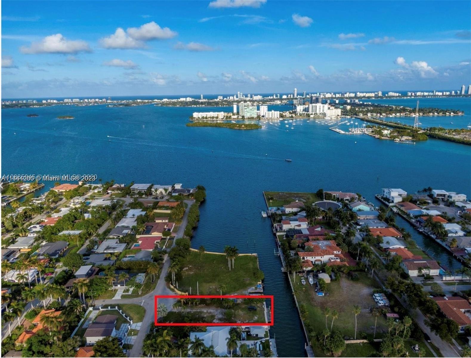 ADEMAR PARK AMD PL - Land