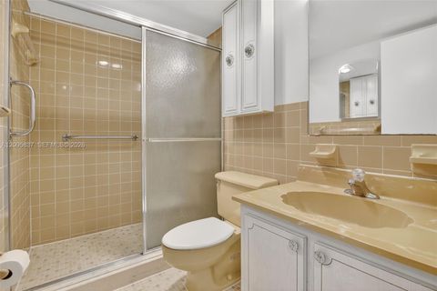 Tiny photo for 3050 NE 16th Ave #407, Oakland Park, FL 33334 (MLS # A12005837)