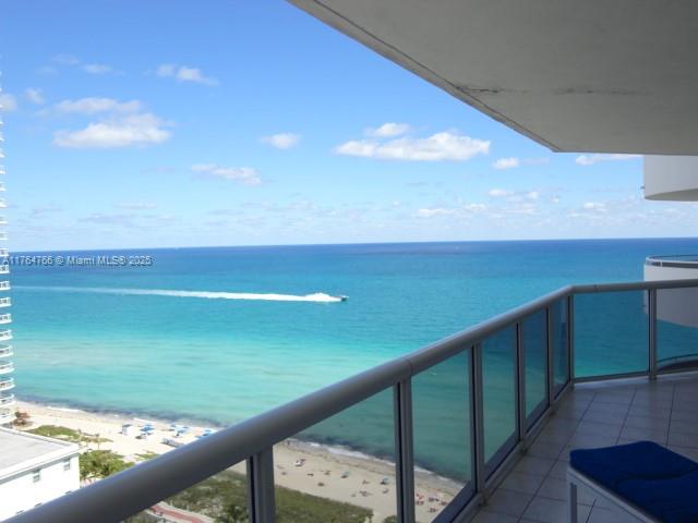 Rental Property at 6301 Collins Ave 2208, Miami Beach, Miami-Dade County, Florida - Bedrooms: 2 
Bathrooms: 2  - $6,000 MO.