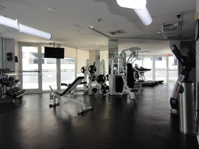 LA GORCE PALACE CONDO - Residential Lease