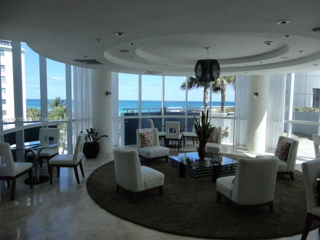 LA GORCE PALACE CONDO - Residential Lease