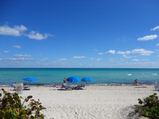 LA GORCE PALACE CONDO - Residential Lease