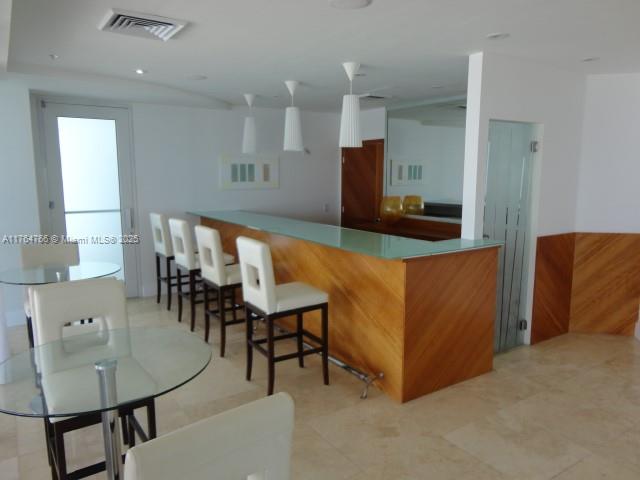 LA GORCE PALACE CONDO - Residential Lease