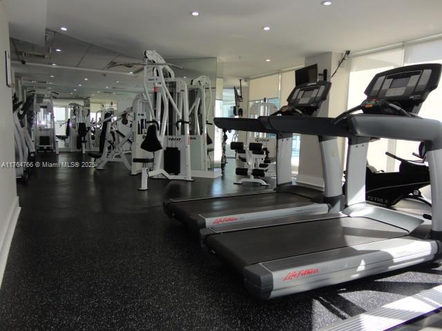 LA GORCE PALACE CONDO - Residential Lease