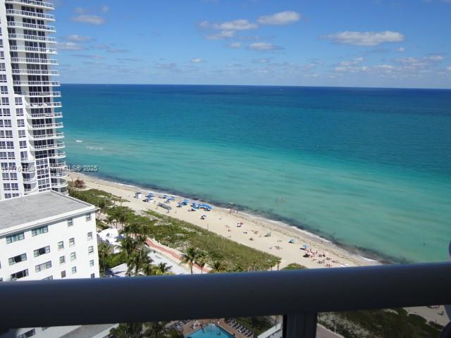 LA GORCE PALACE CONDO - Residential Lease