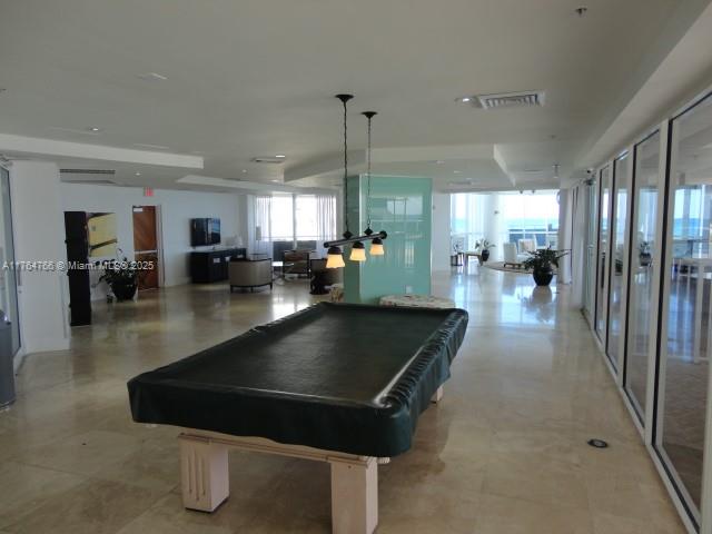 LA GORCE PALACE CONDO - Residential Lease