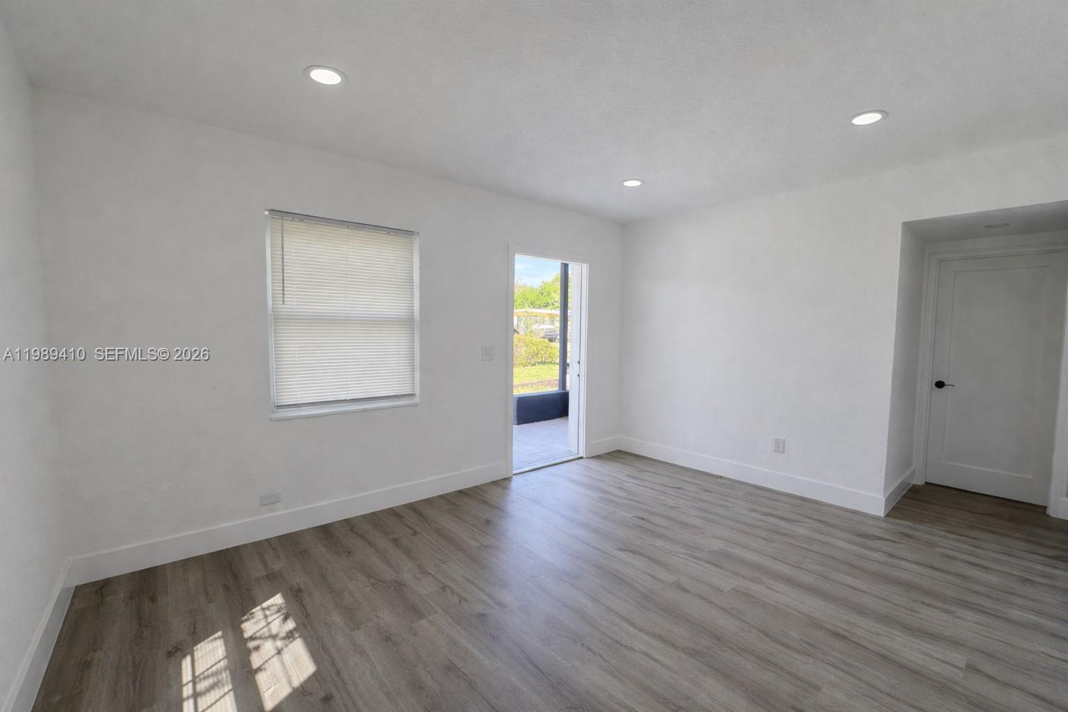 BUNCHE PARK - Residential