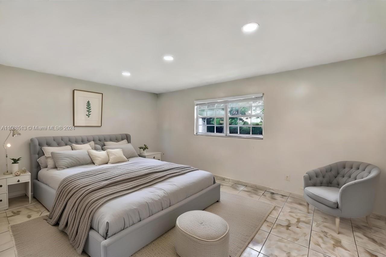 WINSTON PARK UNIT TWO - Residential