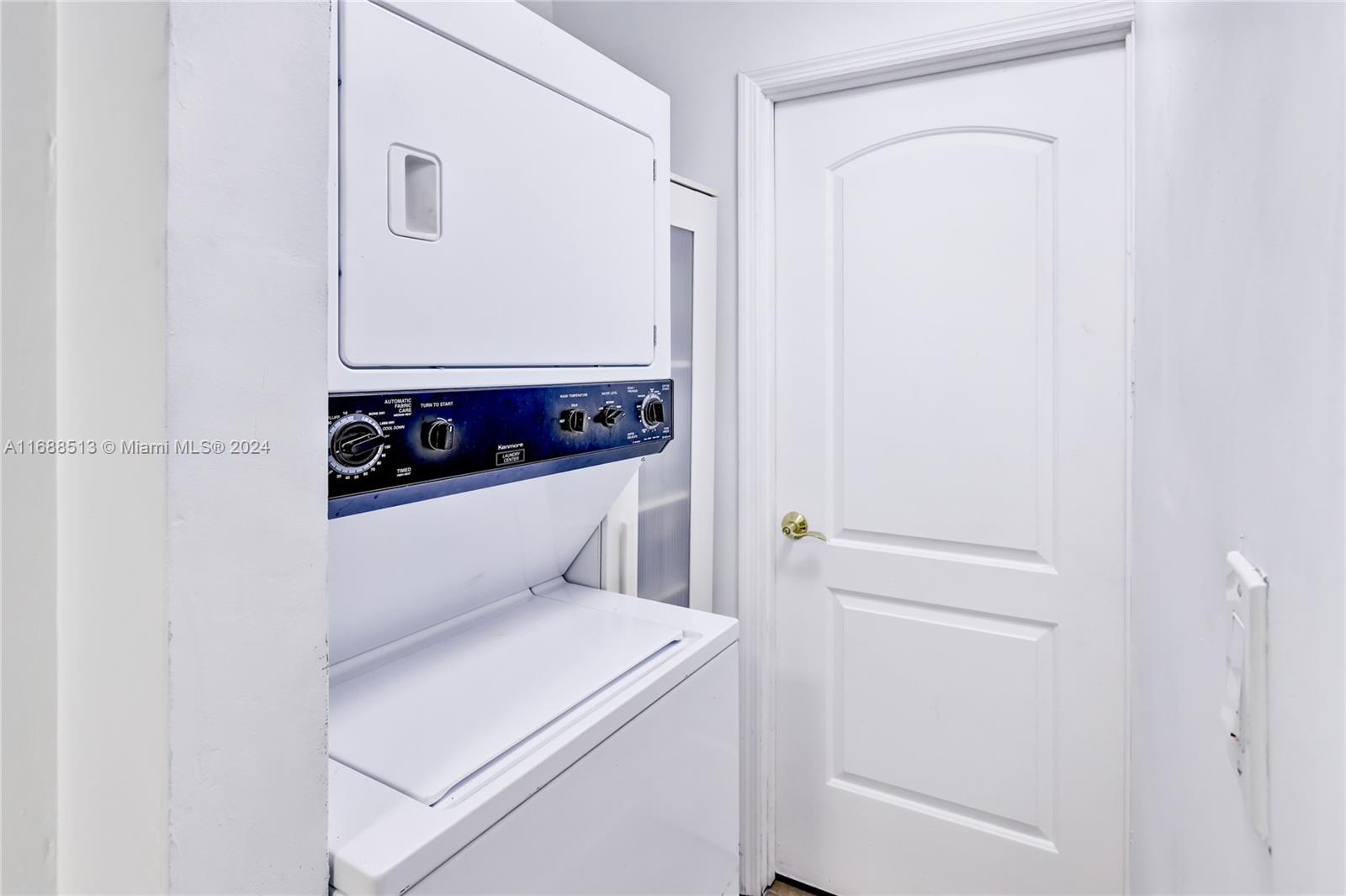 WINSTON PARK UNIT TWO - Residential