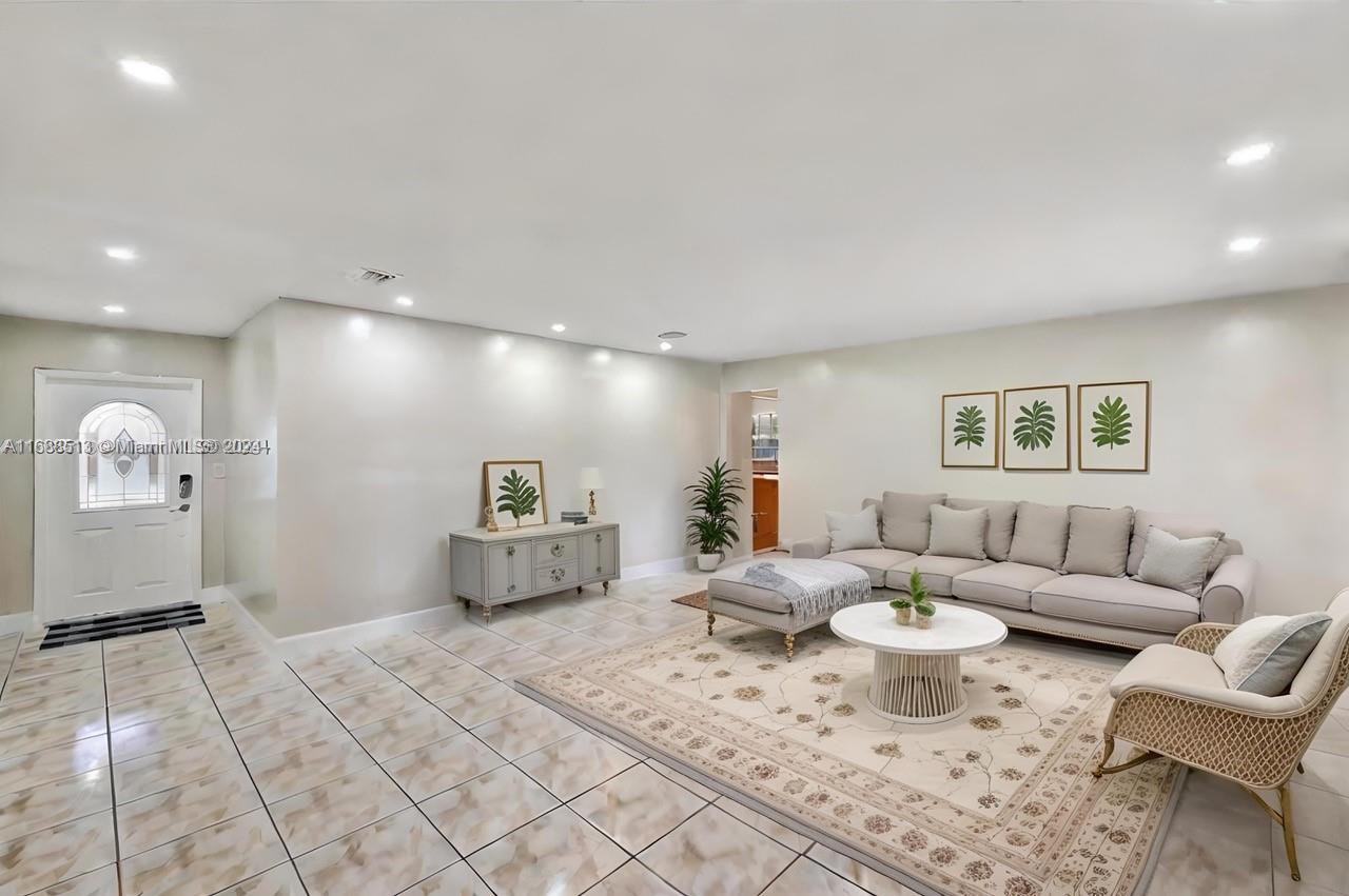 WINSTON PARK UNIT TWO - Residential