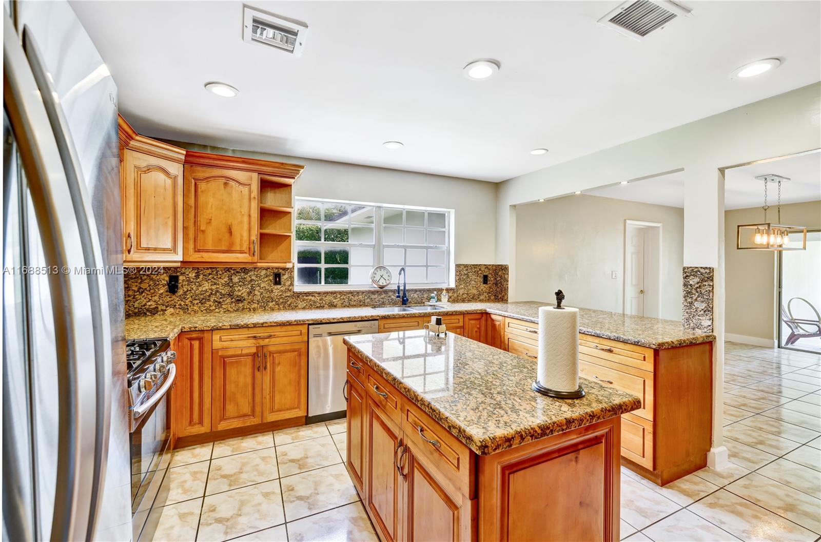 WINSTON PARK UNIT TWO - Residential