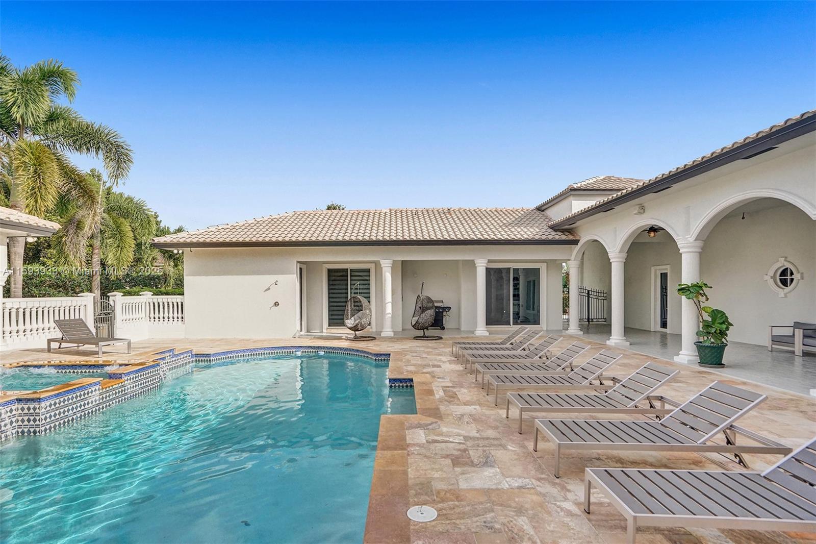 PINE MEADOW ESTATES - Residential