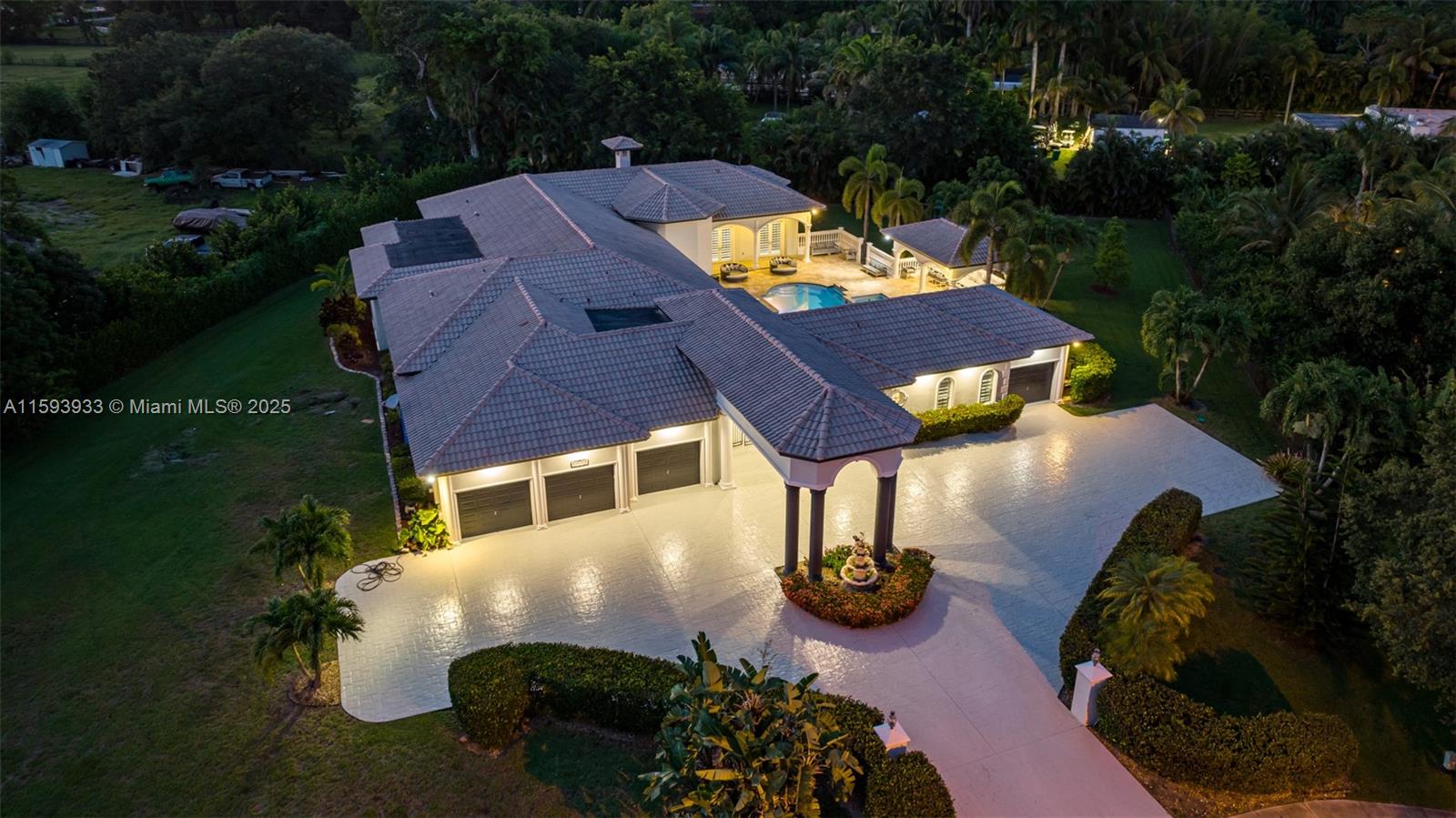 PINE MEADOW ESTATES - Residential