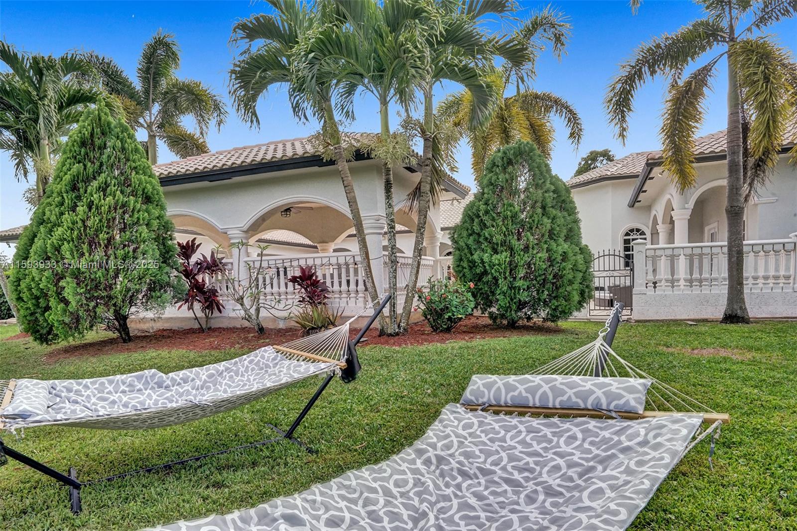 PINE MEADOW ESTATES - Residential