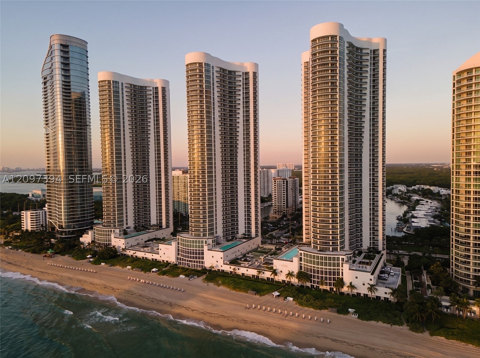 15901 Collins Ave 405