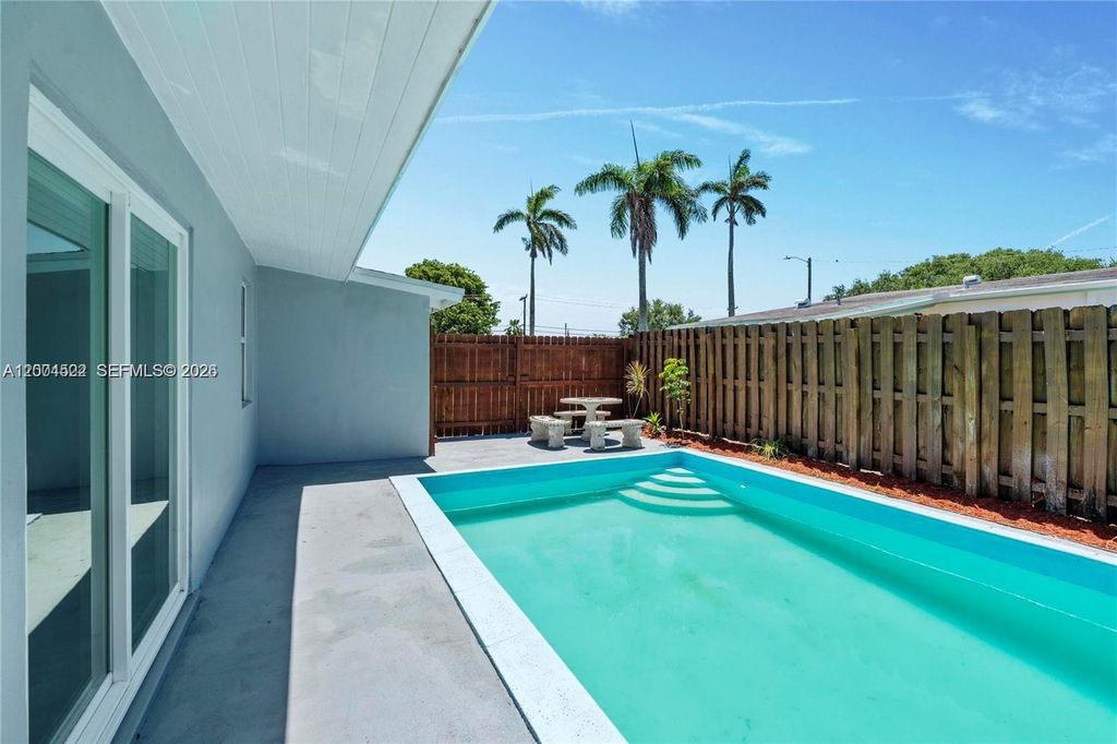 Photo of 5621 SW 38th Ct #0, Davie, FL 33314 (MLS # A12004522)