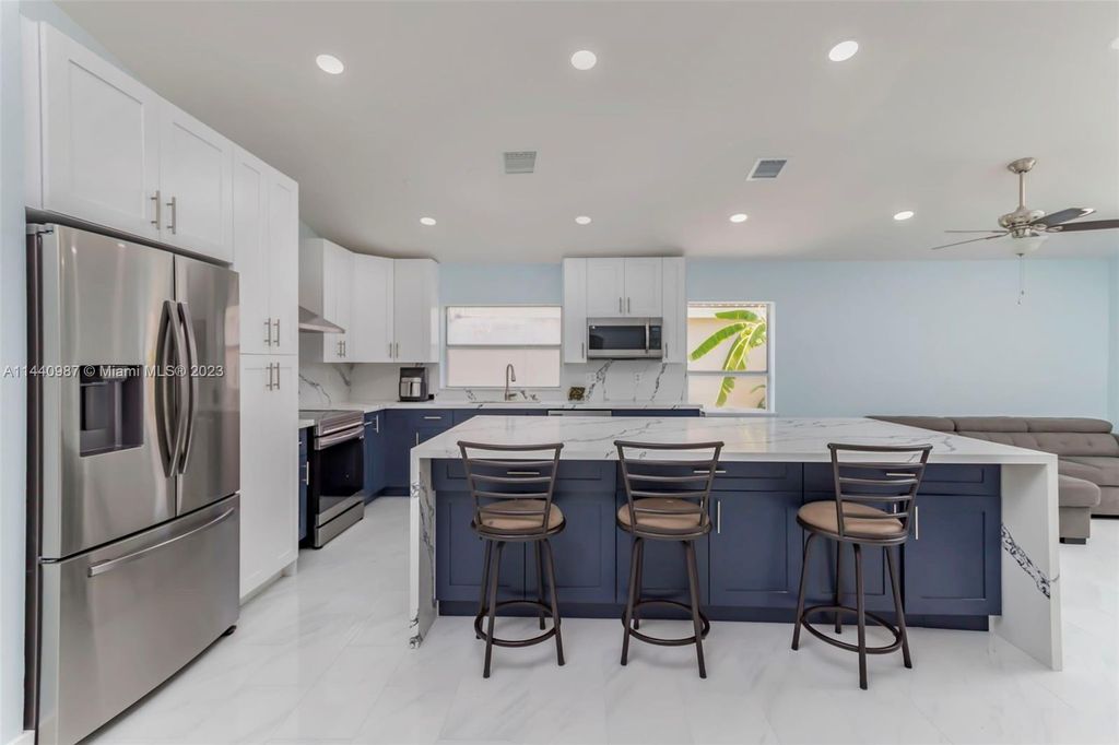 Photo of 16561 NW 5th St, Pembroke Pines, FL 33028 (MLS # A11440987)