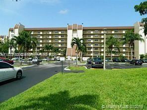 Property for Sale at 3100 W Rolling Hills Cir 101, Davie, Broward County, Florida - Bedrooms: 2 
Bathrooms: 2  - $235,000