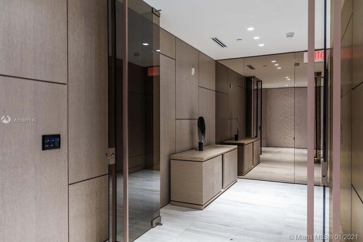 FENDI CHATEAU RESIDENCES - Residential