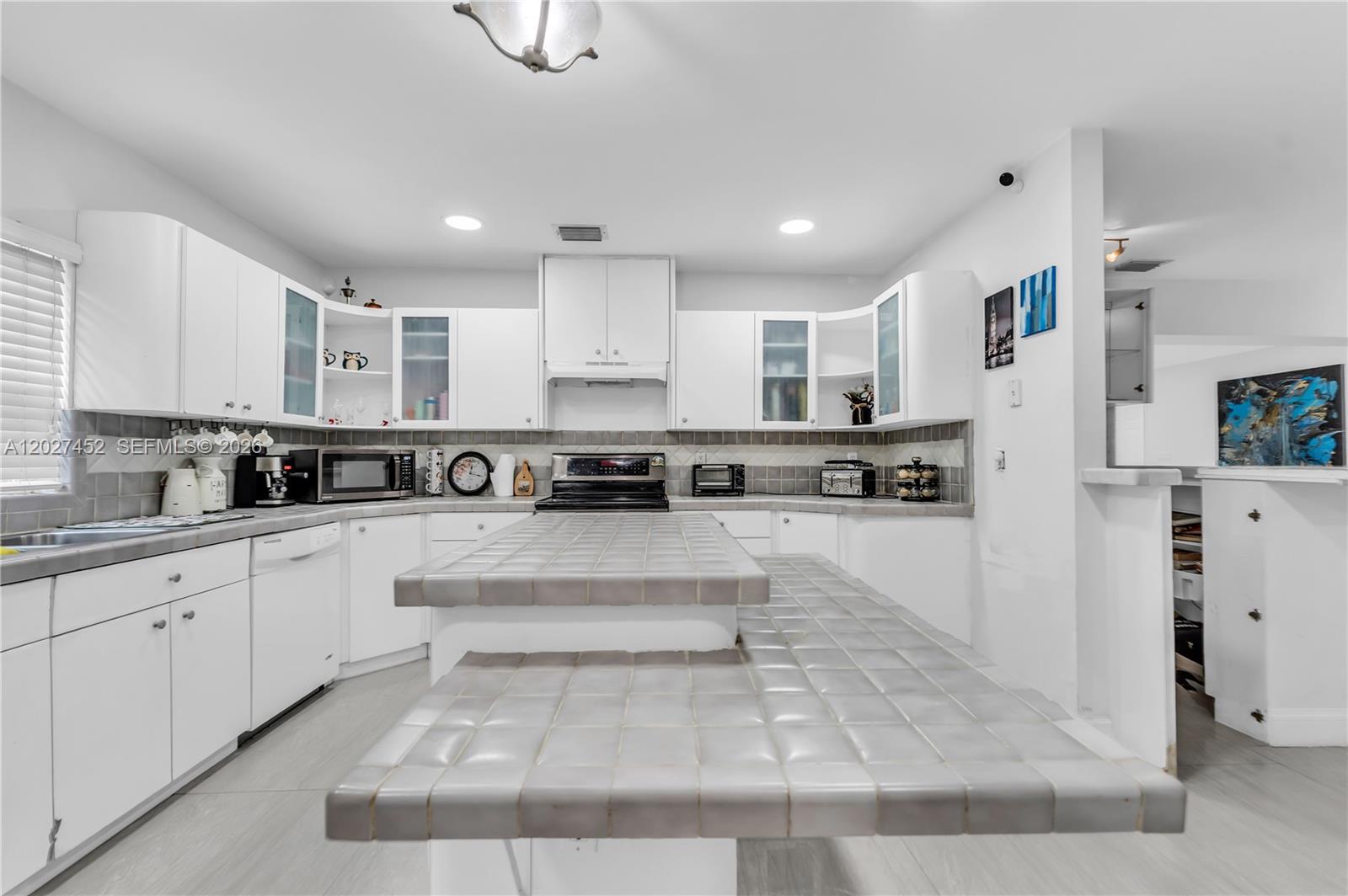 CORAL VILLAS REV - Residential