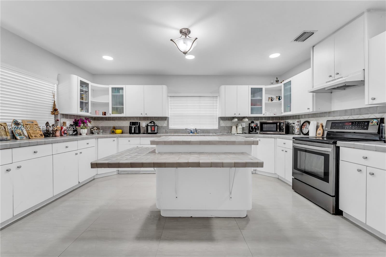 CORAL VILLAS REV - Residential