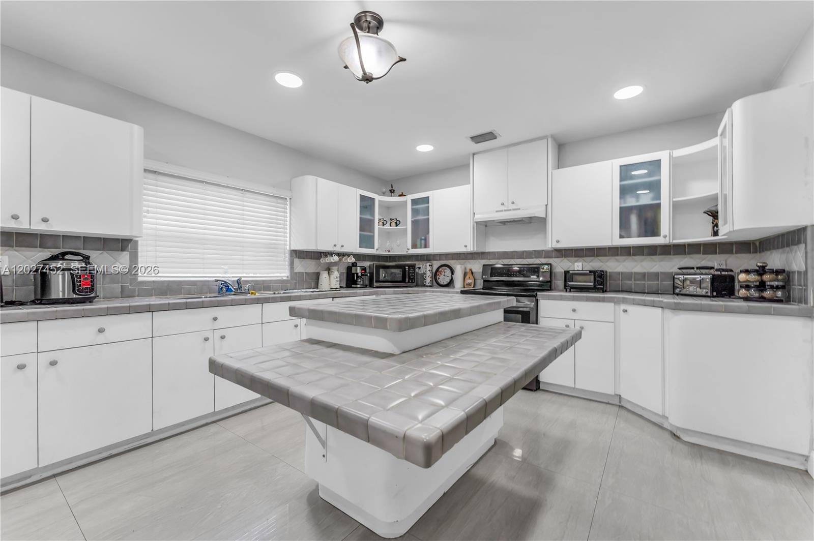 CORAL VILLAS REV - Residential