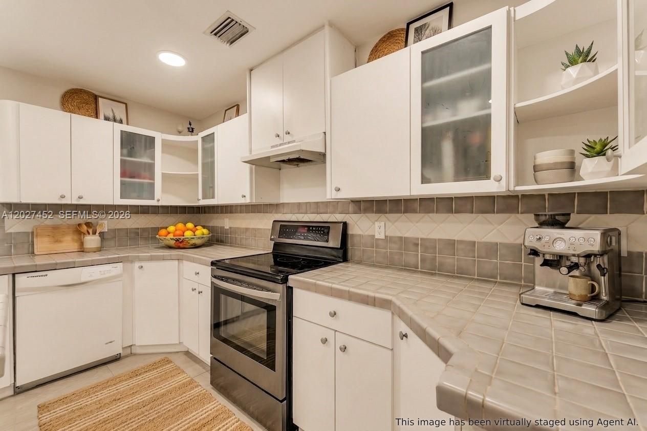 CORAL VILLAS REV - Residential