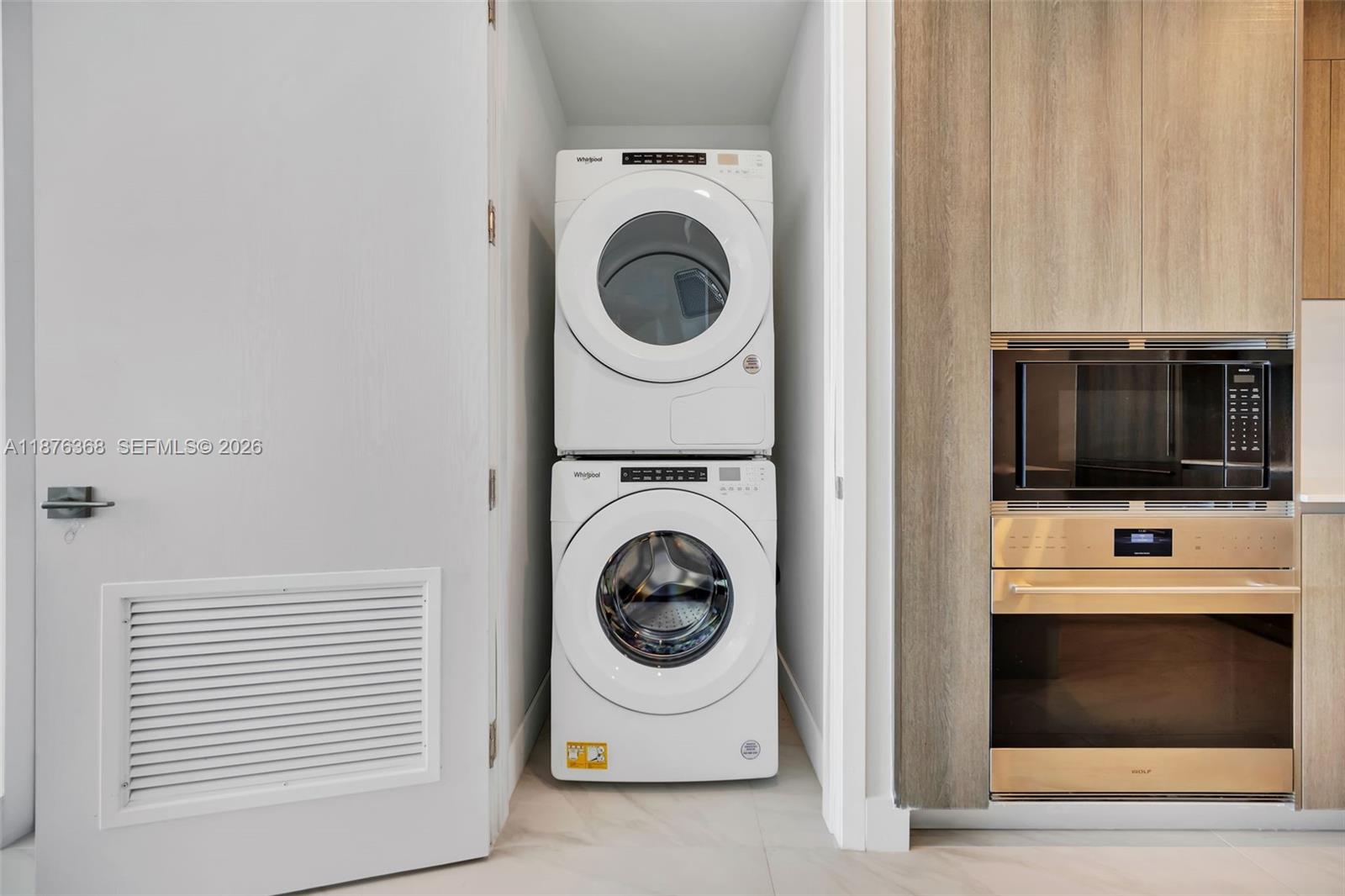 AURORA CONDOMINIUM - Residential