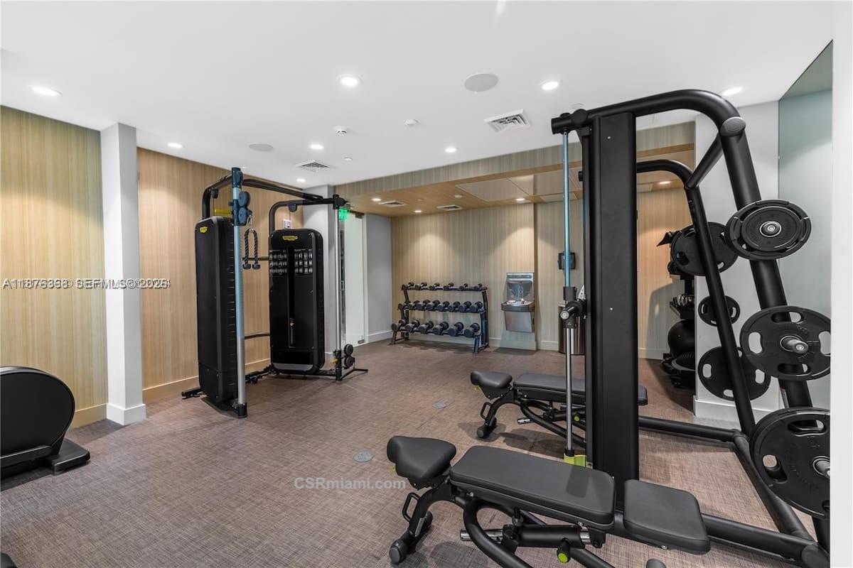 AURORA CONDOMINIUM - Residential