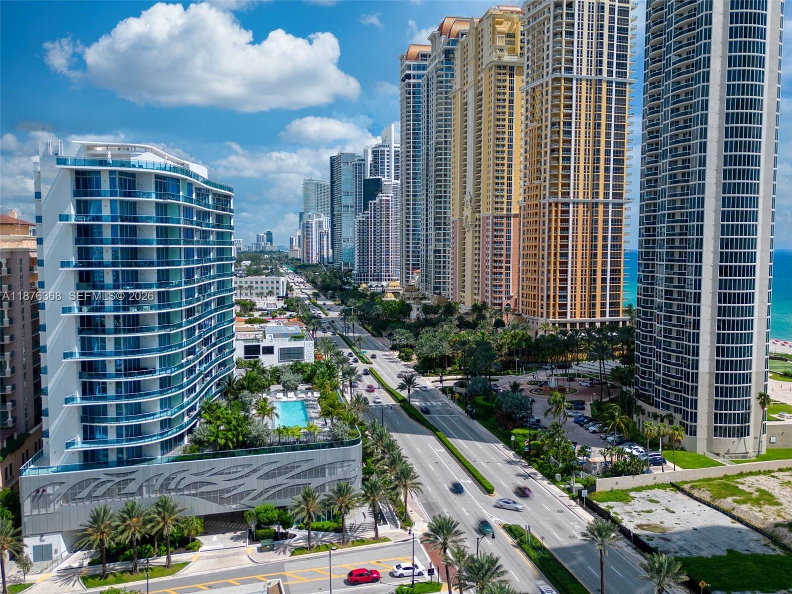 AURORA CONDOMINIUM - Residential